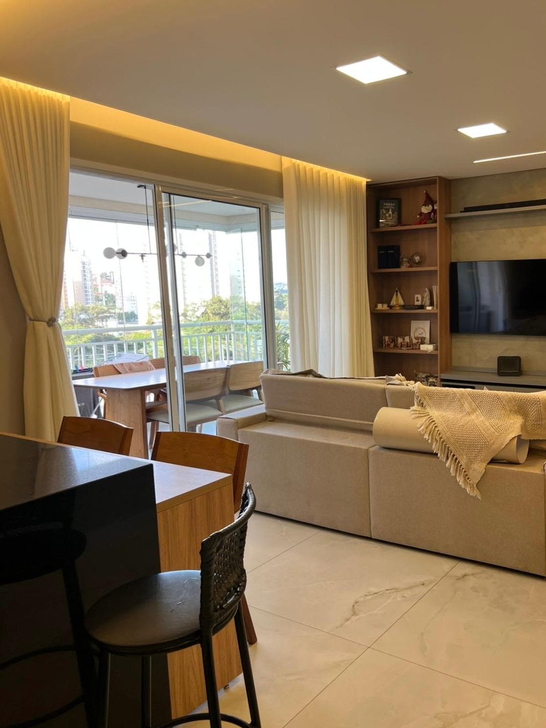 Apartamento com 3 quartos, suíte e varanda gourmet no Ipoema, foto 3 de 10